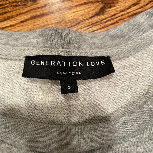 Generation love grey long sleeve with open circle details - Picture 2 of 5